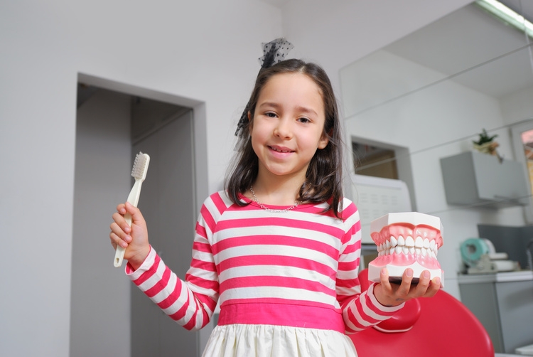 How to turn a child's tooth brushing into fun for it?